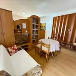In 54892 Apartman *