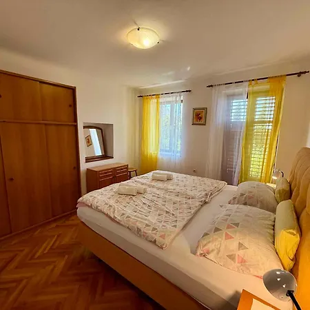 In 54892 Διαμέρισμα